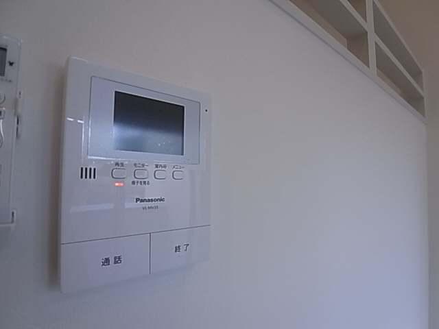 神戸市兵庫区東山町４丁目のアパートのセキュリティ|TV付インターフォン