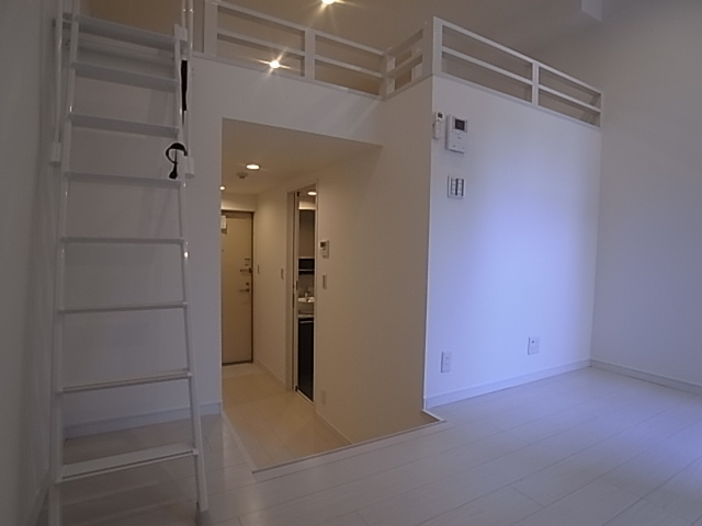 神戸市兵庫区東山町４丁目のアパート