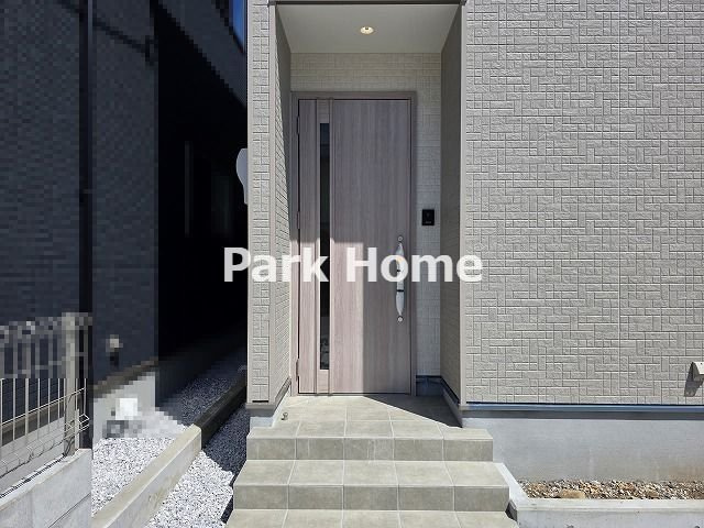 高知市朝倉己 ⑯ 新築戸建ての玄関