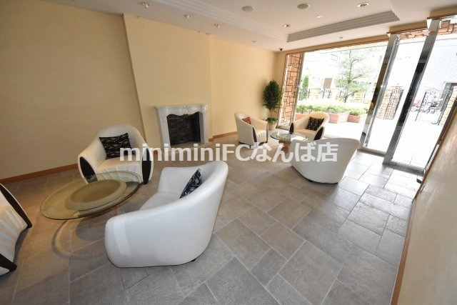 アーバネックス西長堀のエントランス