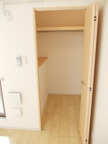 メゾン　フォーリストの収納