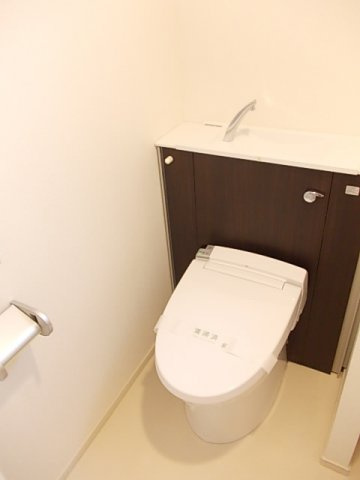 メゾン　フォーリストのトイレ