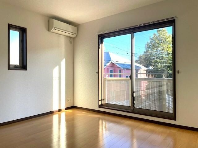 ソレイユの洋室