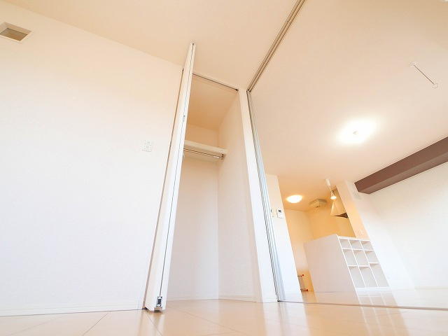 サンロード学園前の洋室|コンパクトで使いやすい洋室です