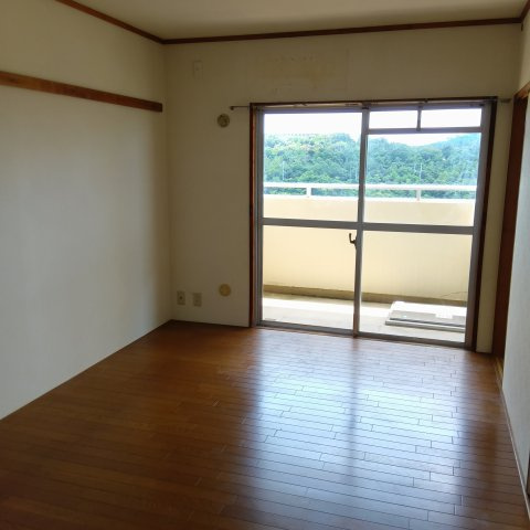 研究学園5団地　523号棟の居間・リビング