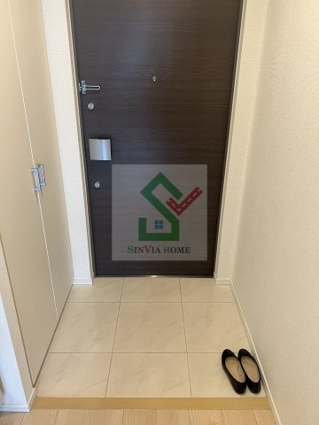 プライムアーバン西武柳沢の玄関