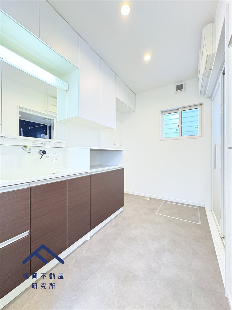 南区高宮２丁目 　戸建ての独立洗面台