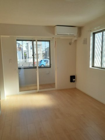 ルミエールⅢの居間・リビング