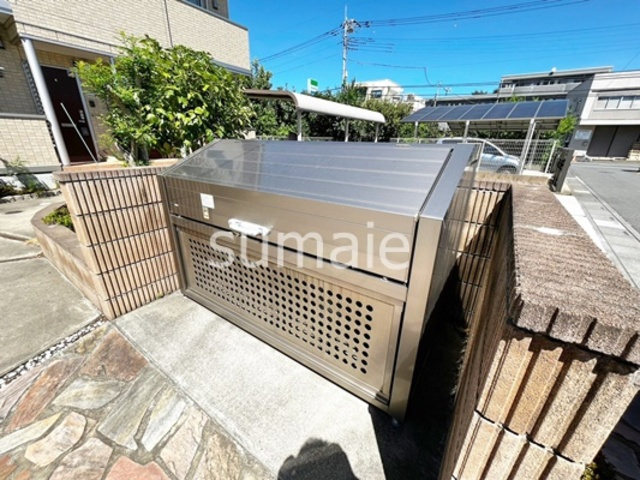 シャイン・カワナベのその他共用部分|敷地なゴミ置き場！