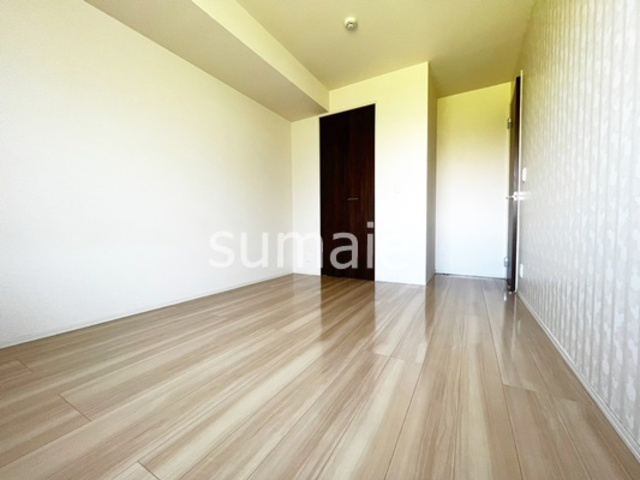 シャイン・カワナベの洋室|きれいな洋室です！