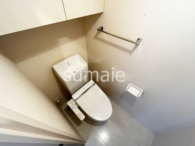 シャイン・カワナベのトイレ|嬉しい温水洗浄便座！