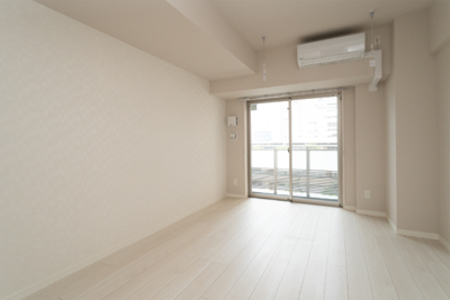 グロリアコート市川の居間・リビング|※写真は同タイプ住戸です。