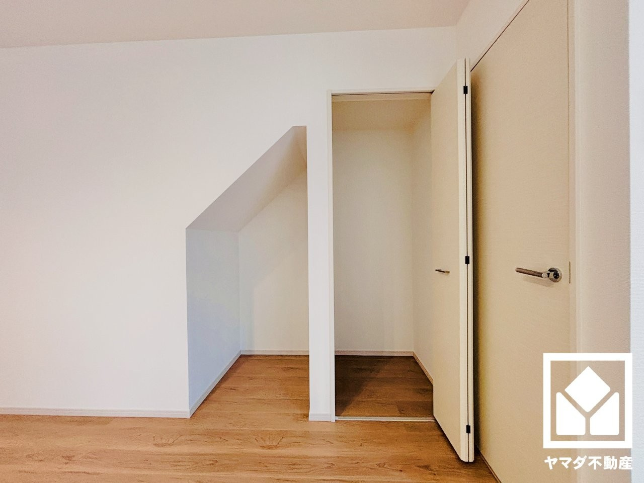 草津市新浜町　1期の洋室