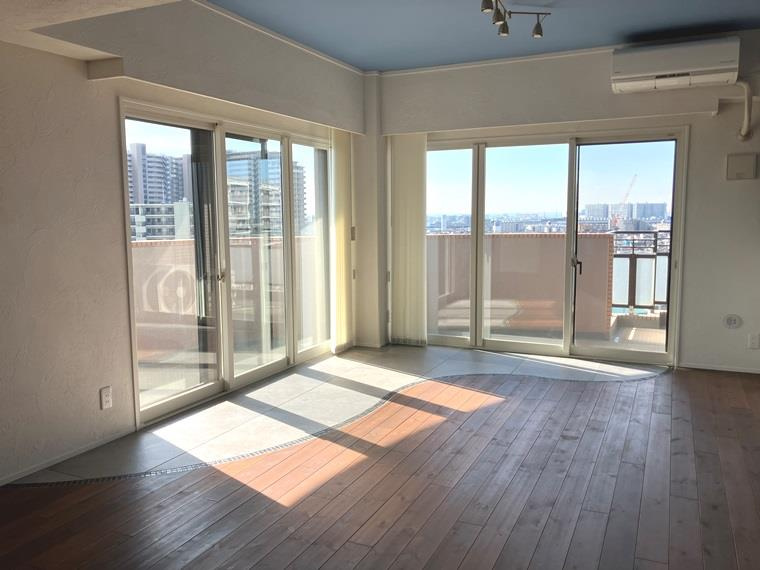 プローラ津田沼の居間・リビング