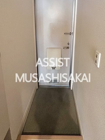 クレールC棟の玄関