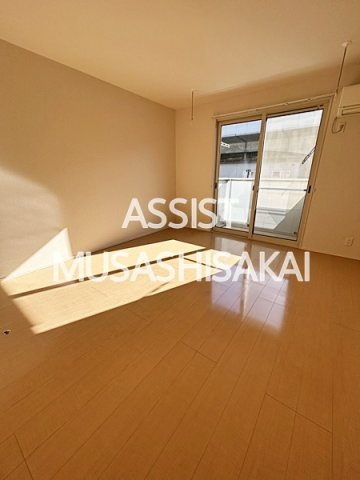 クレールC棟の居間・リビング