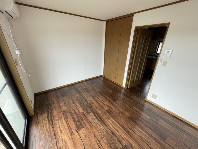 ジョリエ東金B棟の洋室