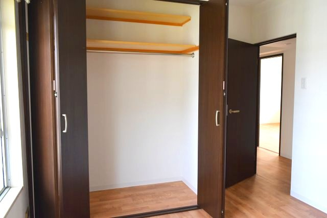 東村山市富士見町１丁目の中古マンションの収納