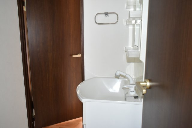 東村山市富士見町１丁目の中古マンションの独立洗面台