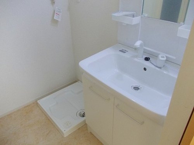 【洗面所】 | カーサ・ヴィラジオ | スペースが確保できる洗面所です