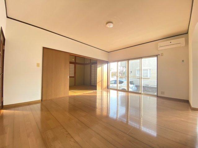 【居間・リビング】