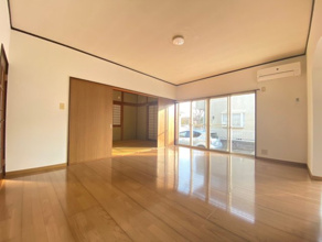 【居間・リビング】