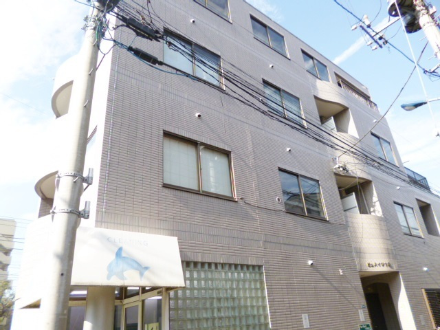 ビュハイツ十条の外観|電車好きにはたまらない立地です！