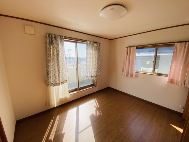 築浅　中古戸建　千葉市若葉区の洋室