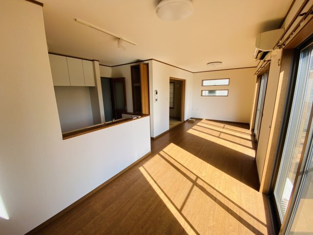 築浅　中古戸建　千葉市若葉区の居間・リビング
