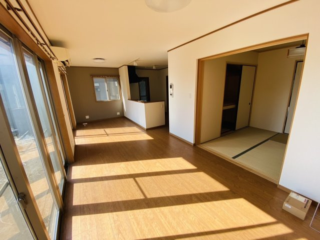 築浅　中古戸建　千葉市若葉区の居間・リビング