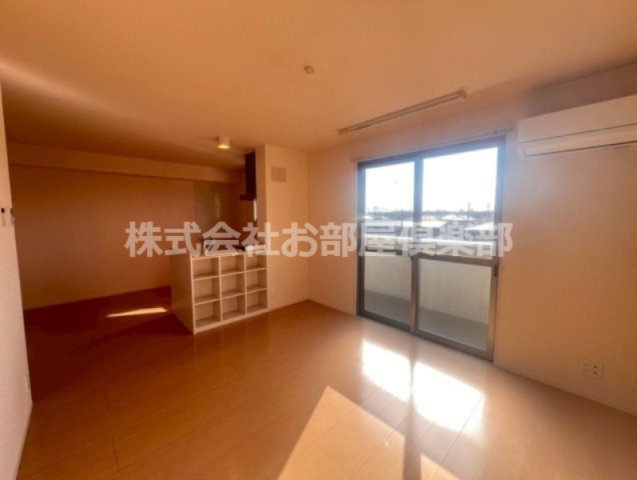 グレースガーデンの居間・リビング|ゆったり過ごせる居間です