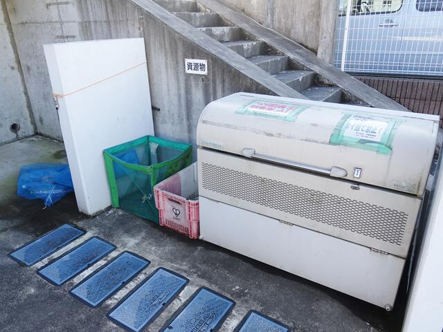 敷地内ゴミ置き場
