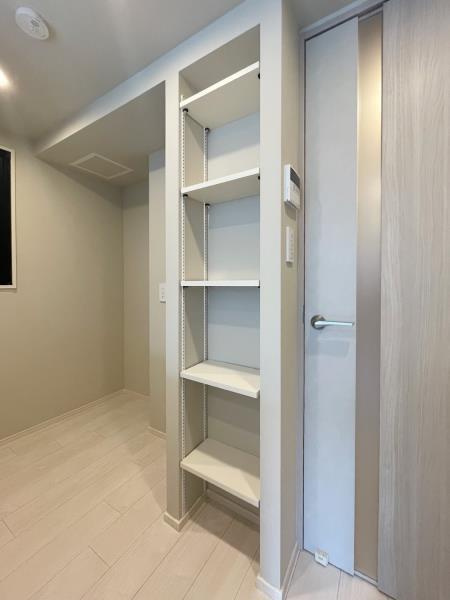 ＣＯＭＰＯＳＩＴＥ高輪の居間・リビング|ゆったり過ごせる居間です