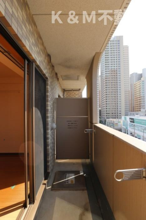 アルカンシェルのバルコニー|外からの目が気にならないバルコニーで洗濯物が干せます
内装写真：同タイプ反転間取り