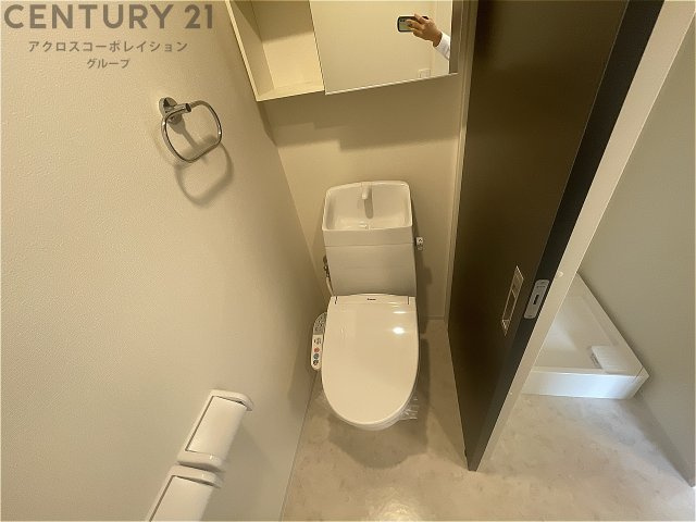 ウォシュレット付きのトイレです♪