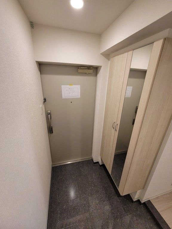 VOLGA BLDG アドグリシーヌ 竜泉の玄関