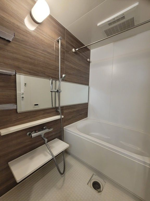 VOLGA BLDG アドグリシーヌ 竜泉の浴室