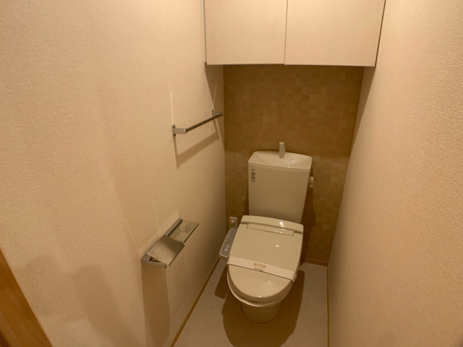 温水洗浄便座付きのトイレです！