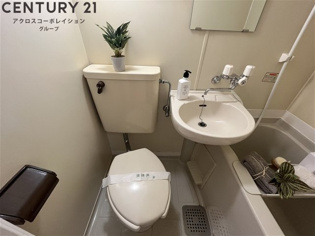 シンプルなトイレです