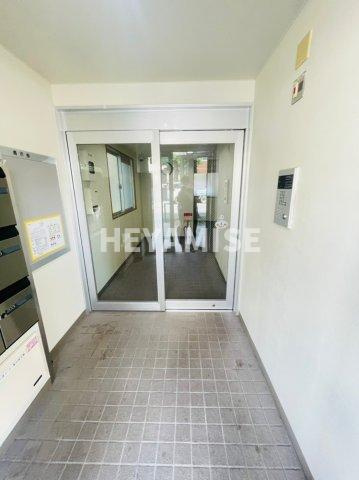 サンパール光町のエントランス