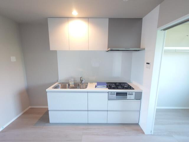 町田市三輪町のテラスのキッチン