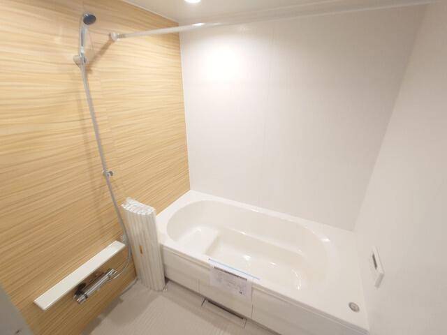 町田市三輪町のテラスの浴室