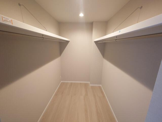 町田市三輪町のテラスの収納