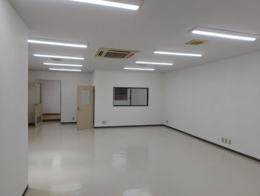 糟屋倉庫の内装