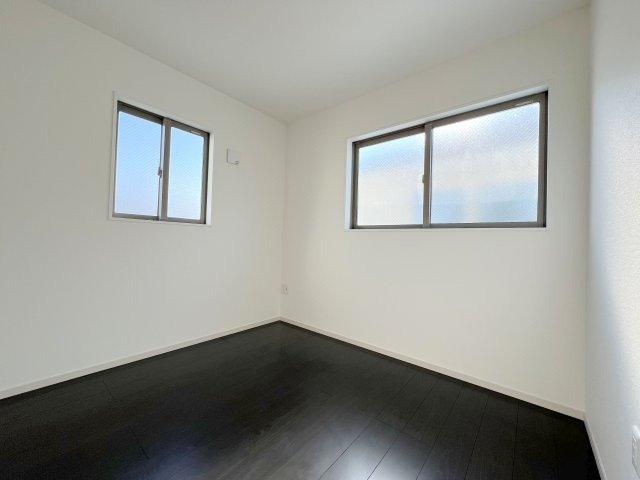 福生市熊川　新築戸建全3棟の洋室|【洋室1】4.5帖