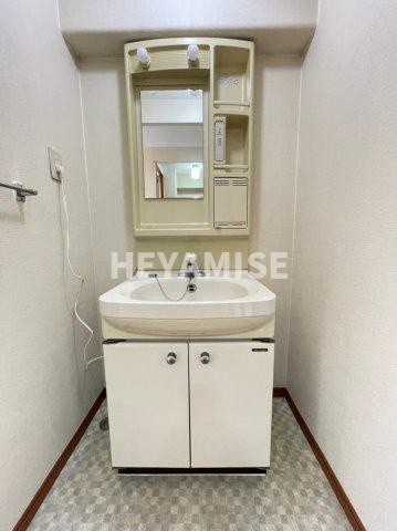 テラス辰の洗面所|※同間取りの別の階のお部屋の画像です※現況を優先します