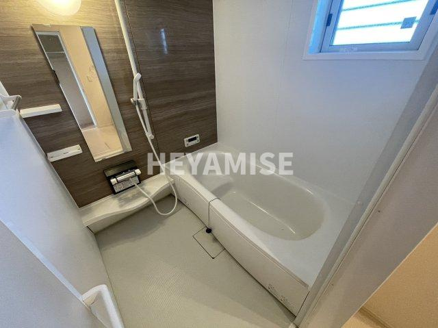 オッツ古賀島の浴室|※室内画像は別号室のもの