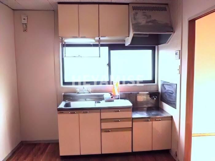 オレンジハウス B棟のキッチン