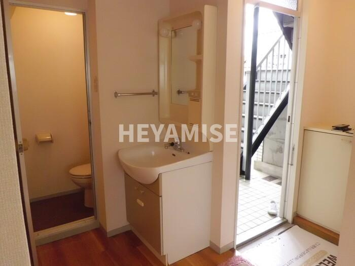 オレンジハウス B棟の洗面所