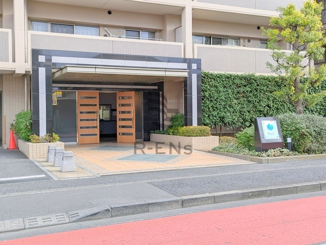 【エントランス】 | サンクレイドル西東京ウインフォート | 落ち着いた雰囲気のエントランスが住まう人をやさしく迎えます